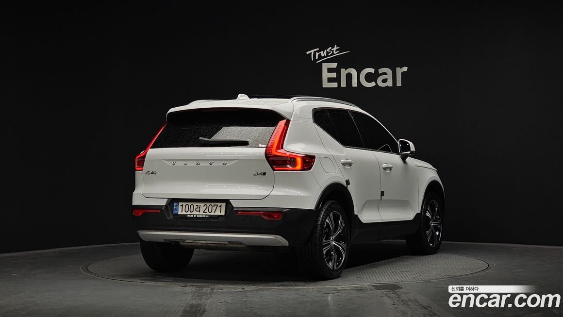 Volvo XC40 2021