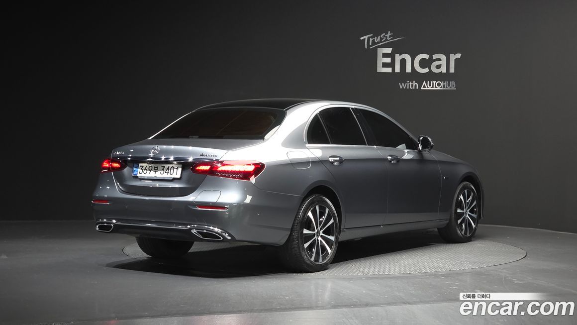 Mercedes-Benz E-Class 2021