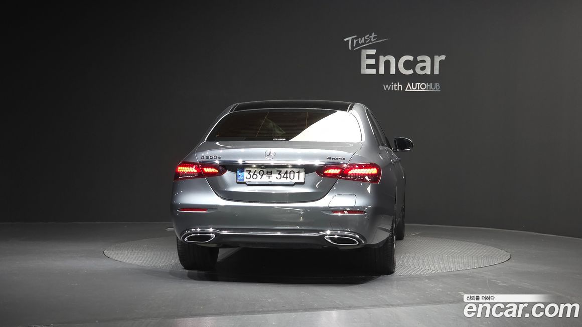 Mercedes-Benz E-Class 2021