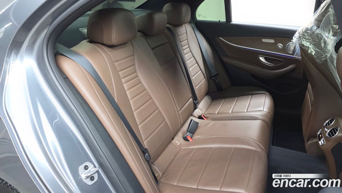 Mercedes-Benz E-Class 2021