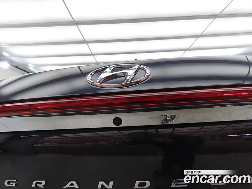 Hyundai Grandeur 2021