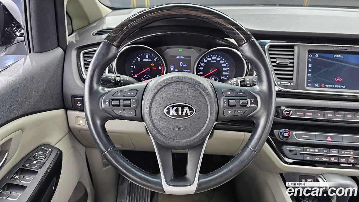 Kia Canival 2019