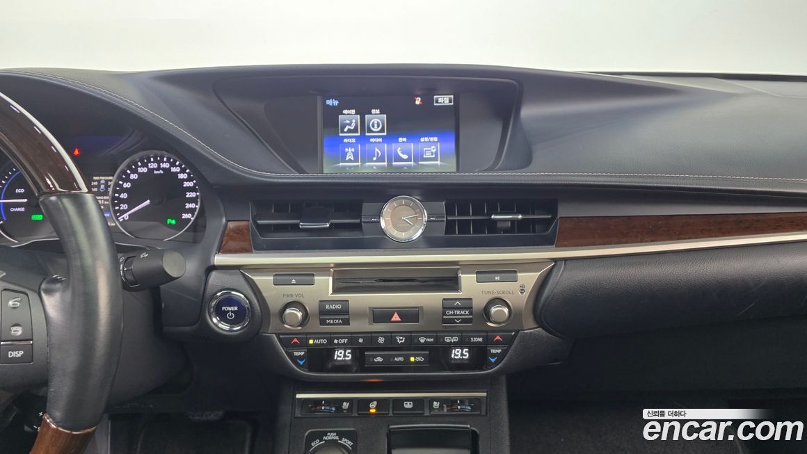 Lexus ES 2015
