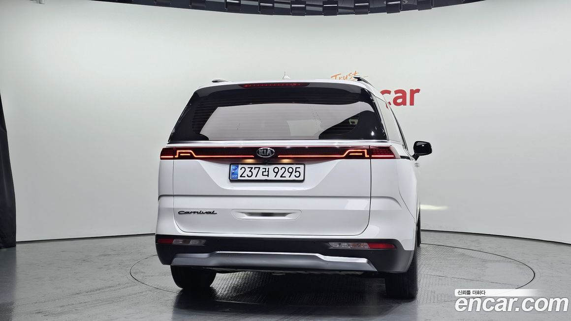 Kia Canival 2021