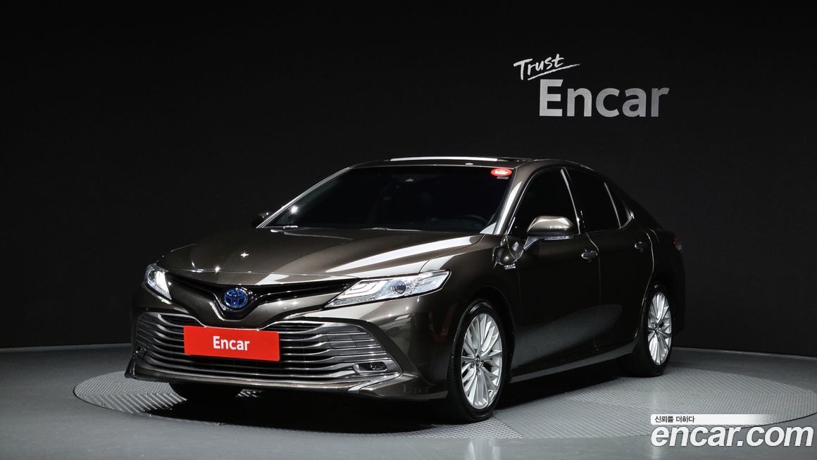 Toyota Camry 2019