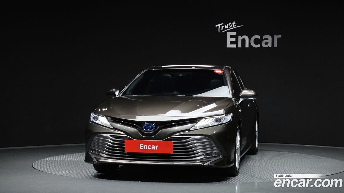 Toyota Camry 2019