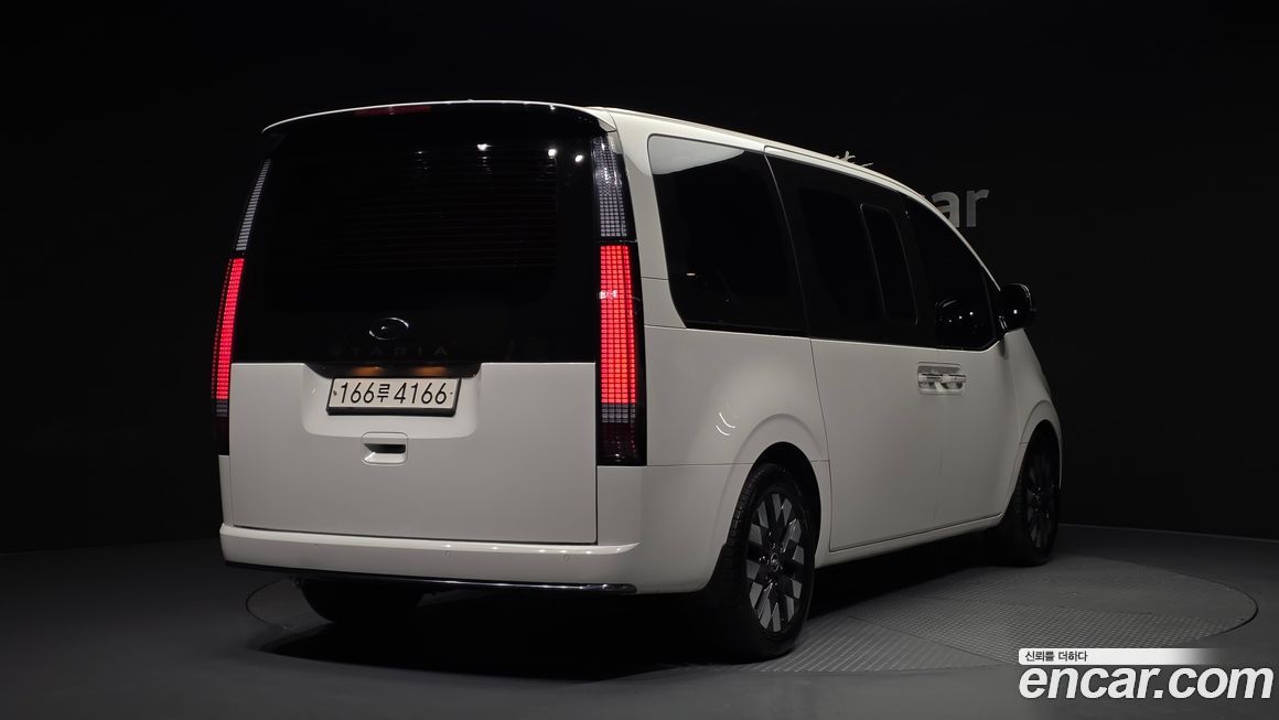 Hyundai Staria 2023