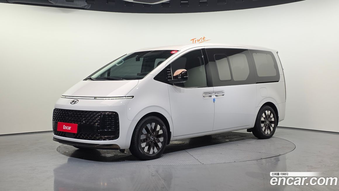 Hyundai Staria 2023
