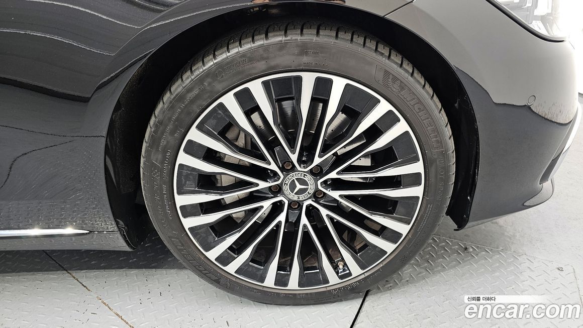 Mercedes-Benz S-Class 2021