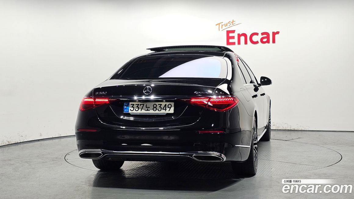 Mercedes-Benz S-Class 2021