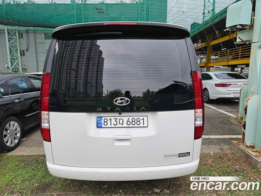 Hyundai Staria 2023