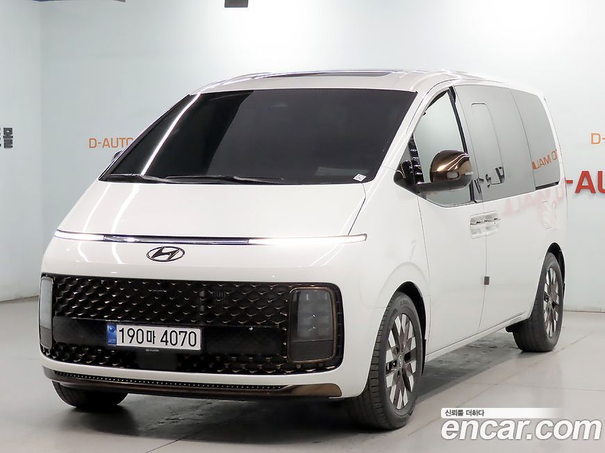 Hyundai Staria 2024