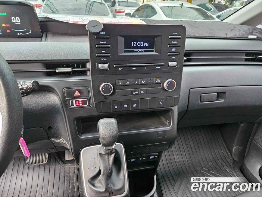 Hyundai Staria 2023