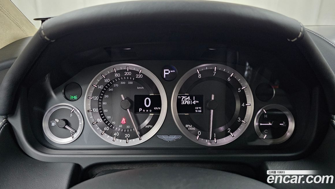 Astonmartin Rapide 2015