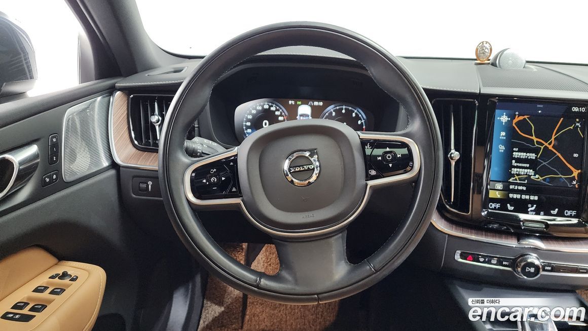 Volvo XC60 2021