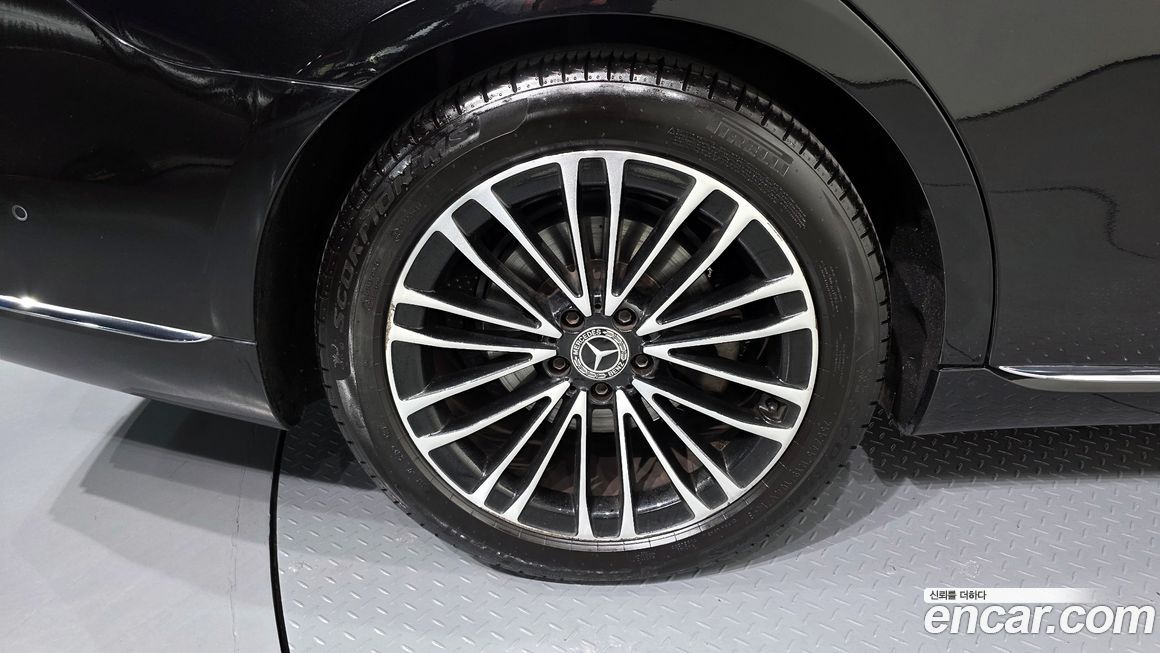 Mercedes-Benz S-Class 2022