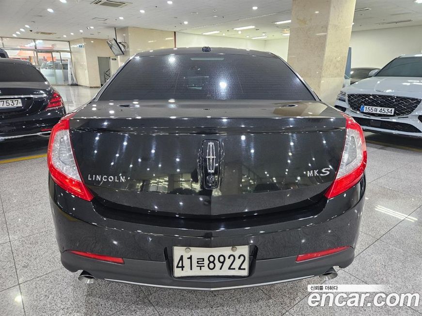 Lincoln MKS 2014