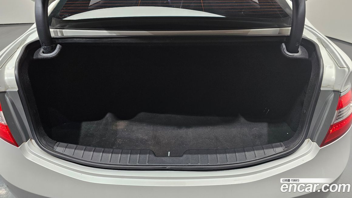 Hyundai Grandeur 2012