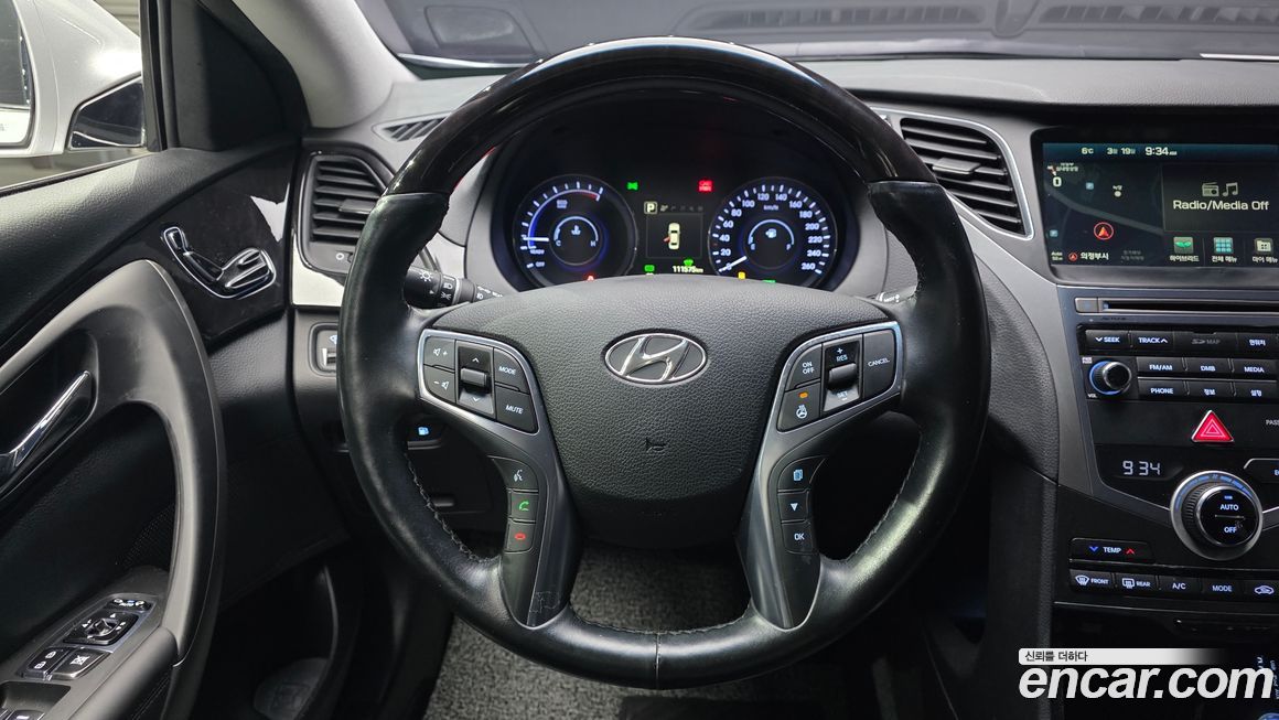 Hyundai Grandeur 2016