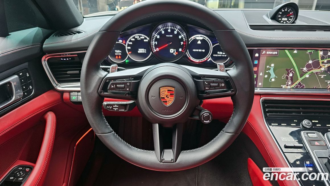 Porsche Panamera 2023