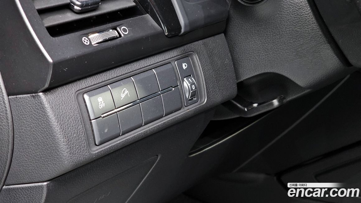 KG_Mobility_Ssangyong Rexton 2020