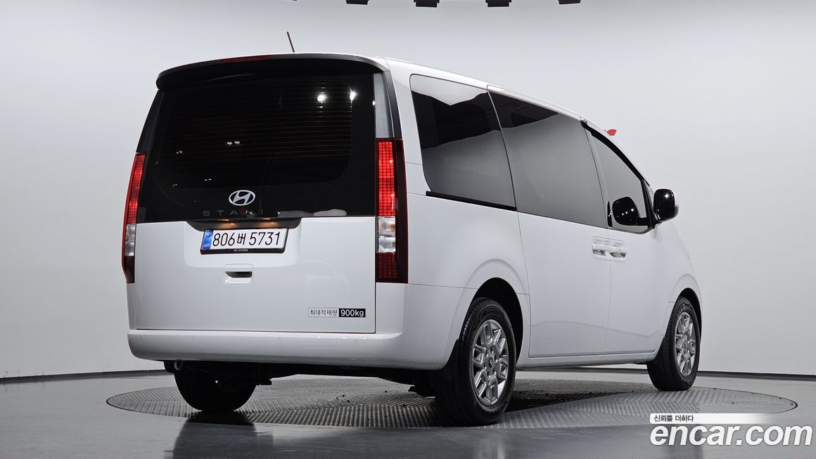 Hyundai Staria 2025