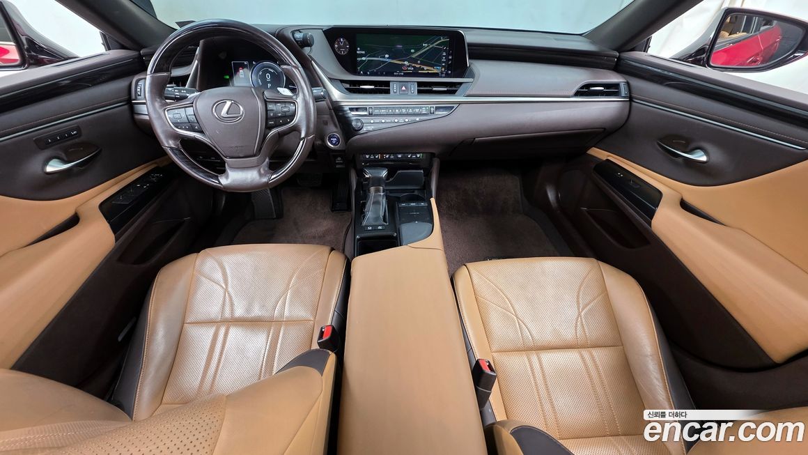 Lexus ES 2019
