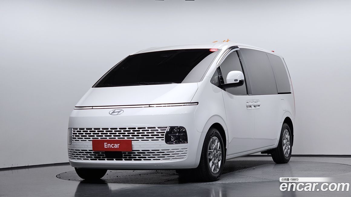 Hyundai Staria 2025