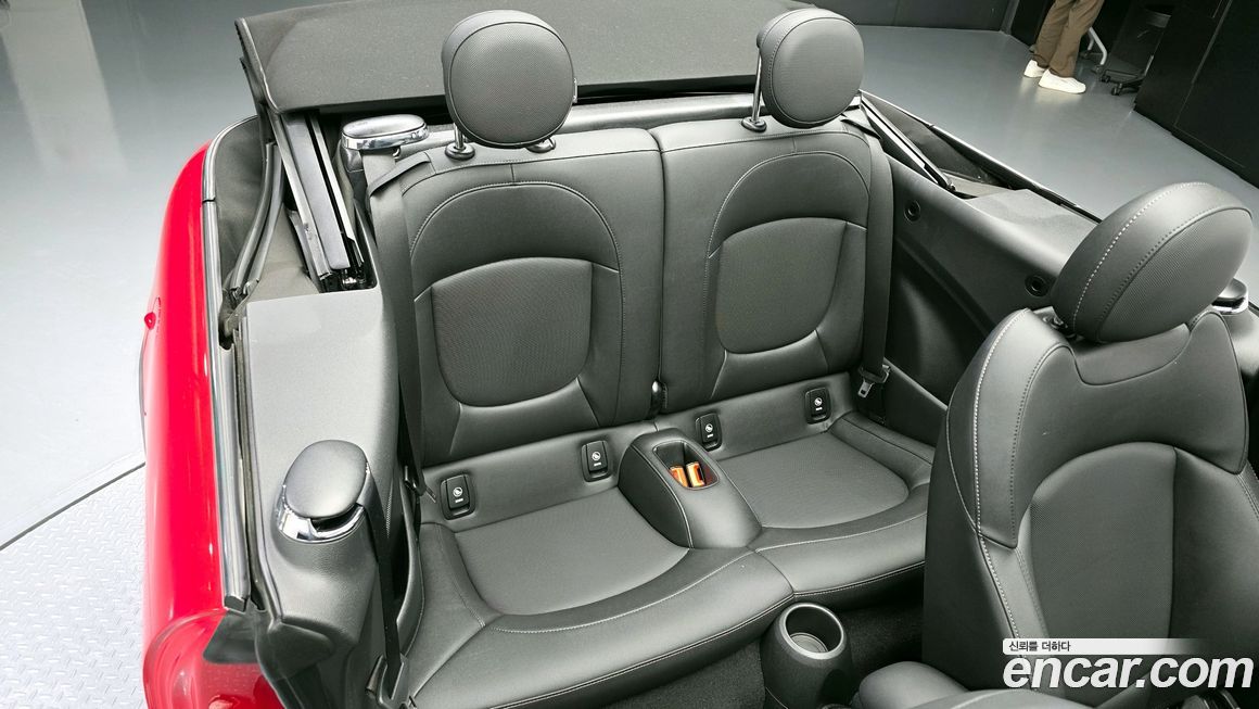 Mini Cooper Convertible 2024