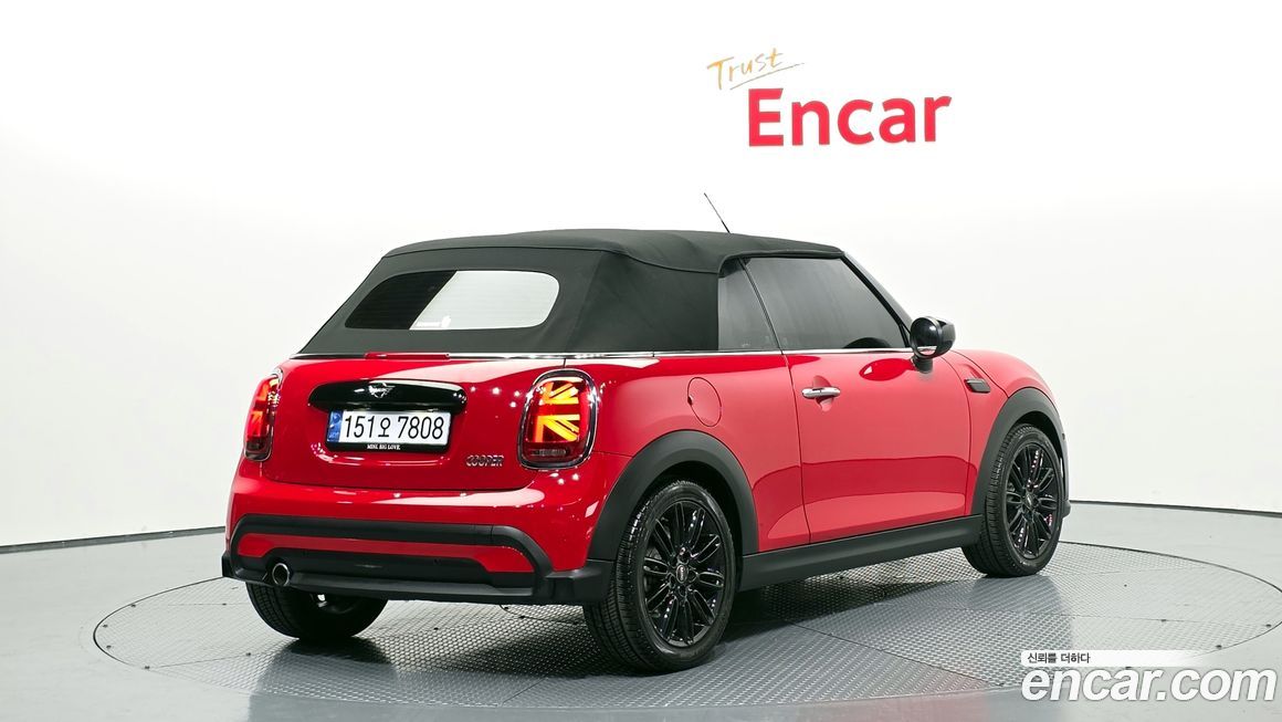 Mini Cooper Convertible 2024