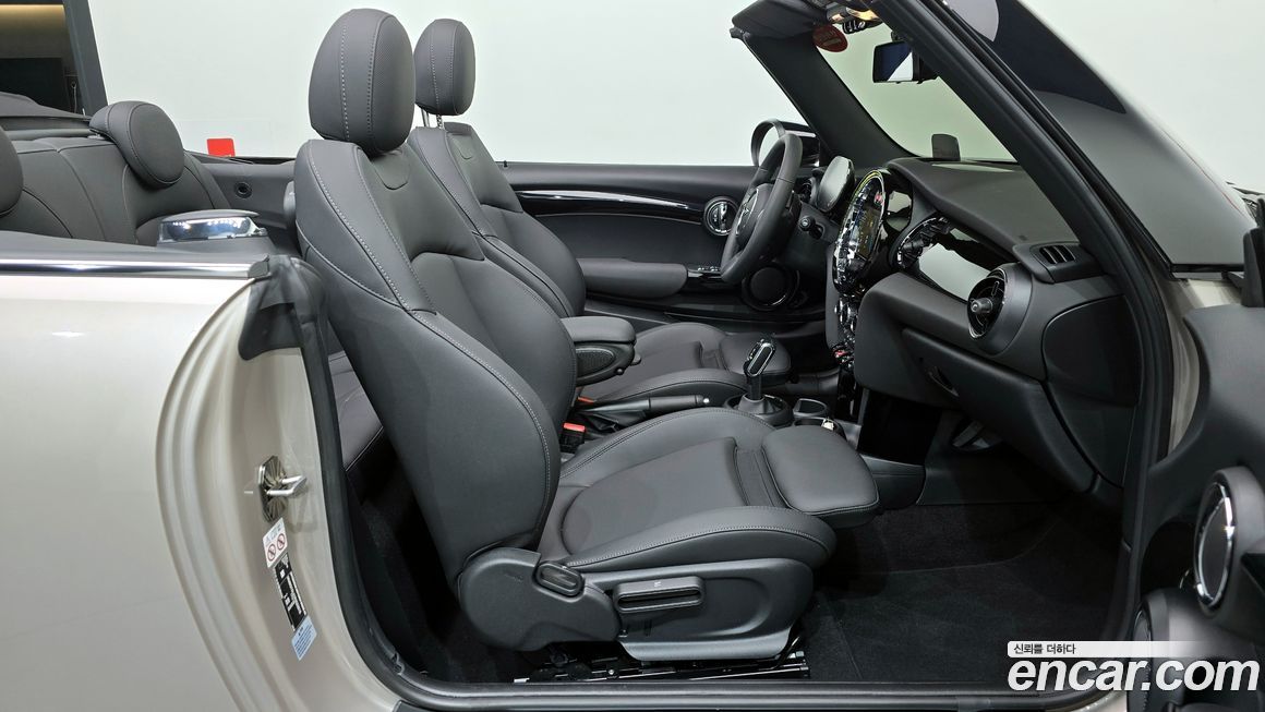 Mini Cooper Convertible 2024