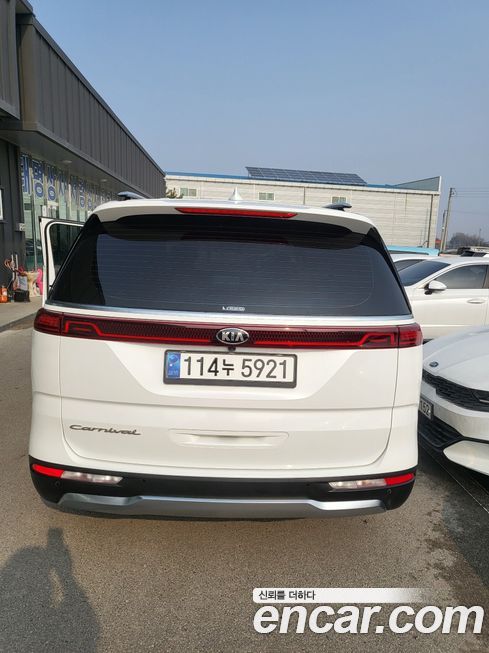 Kia Canival 2021