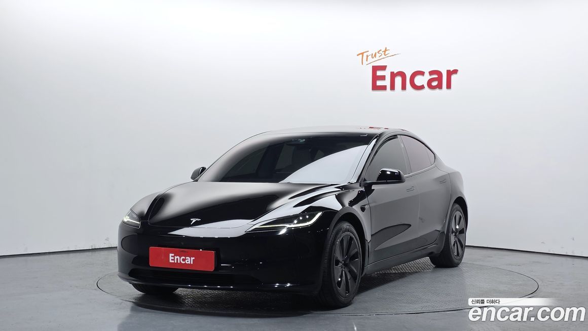Tesla Model 3 2024