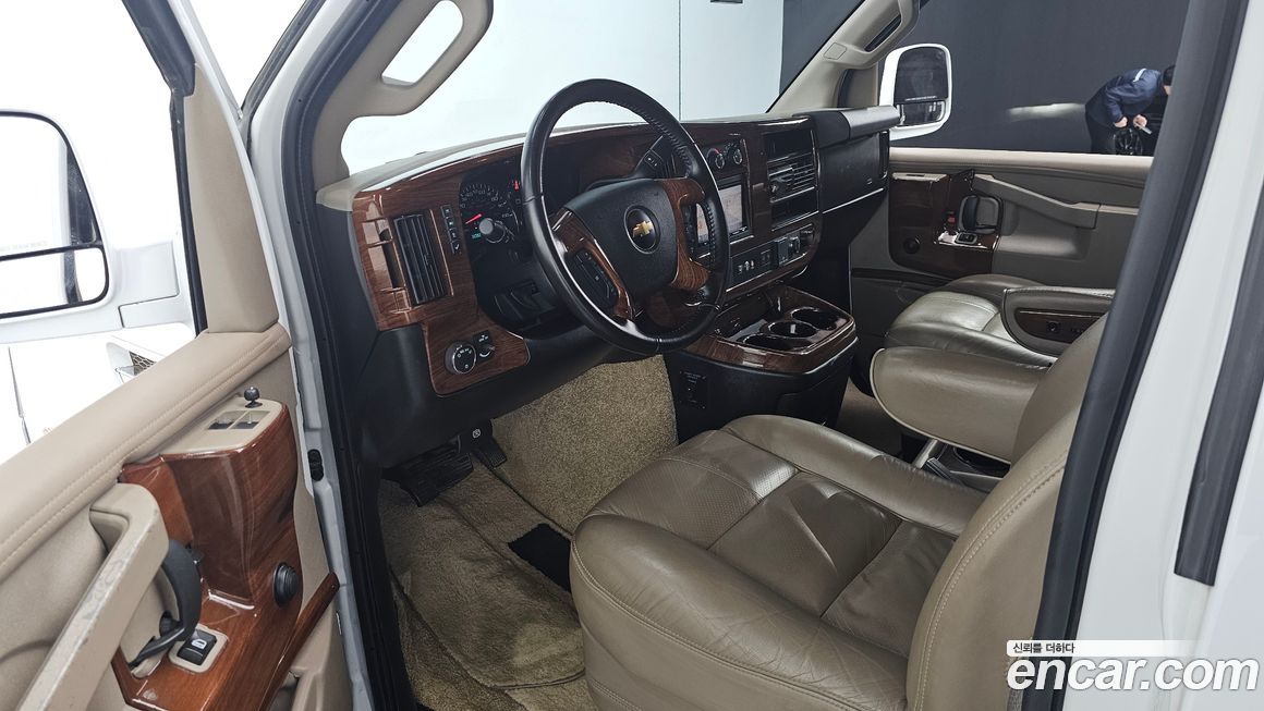 Chevrolet Express Van 2019