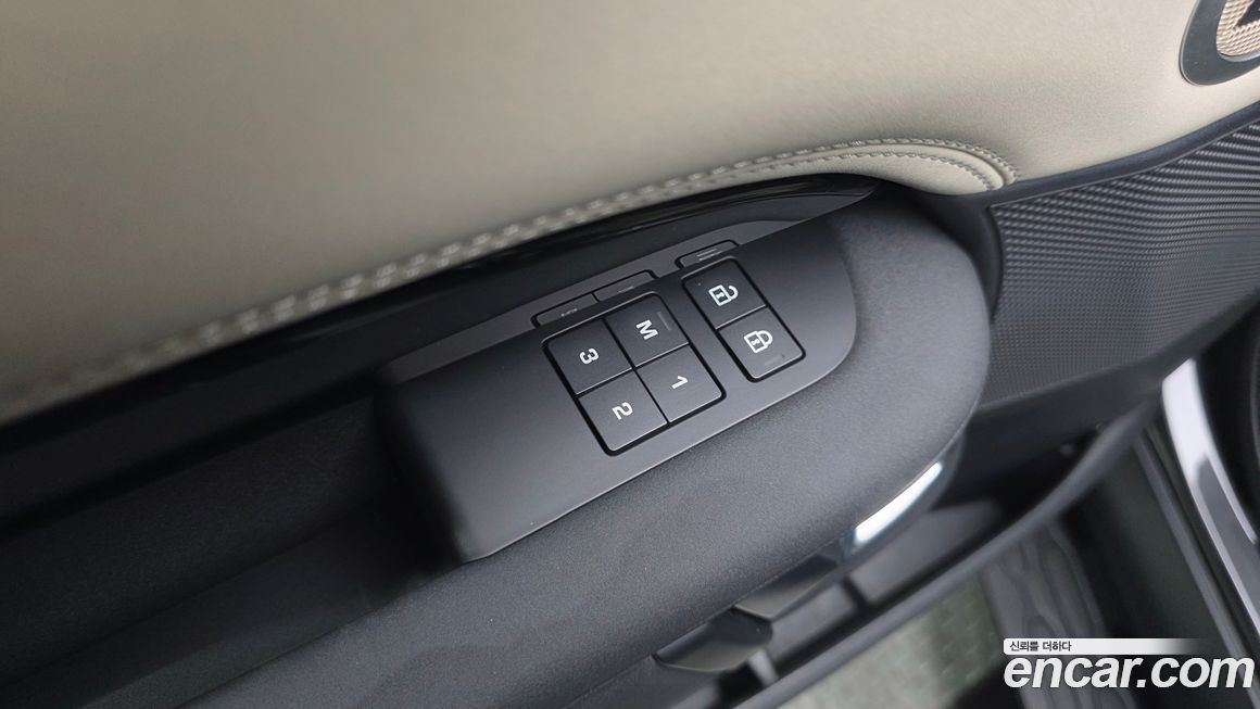 Land Rover Discovery 2022