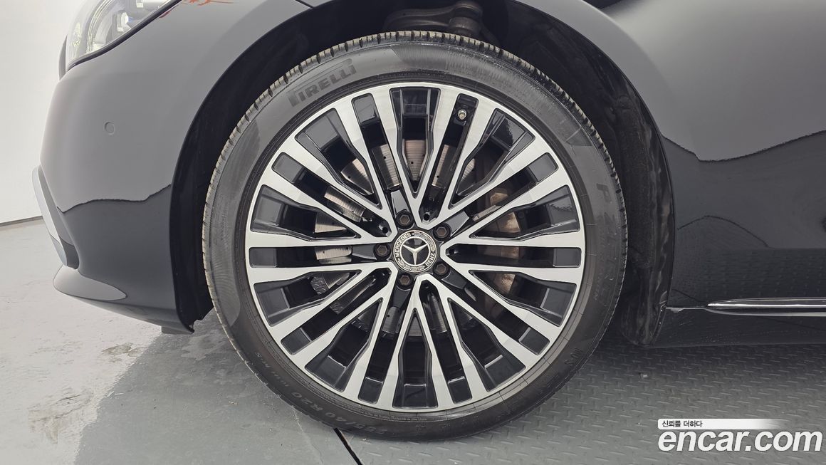 Mercedes-Benz S-Class 2022