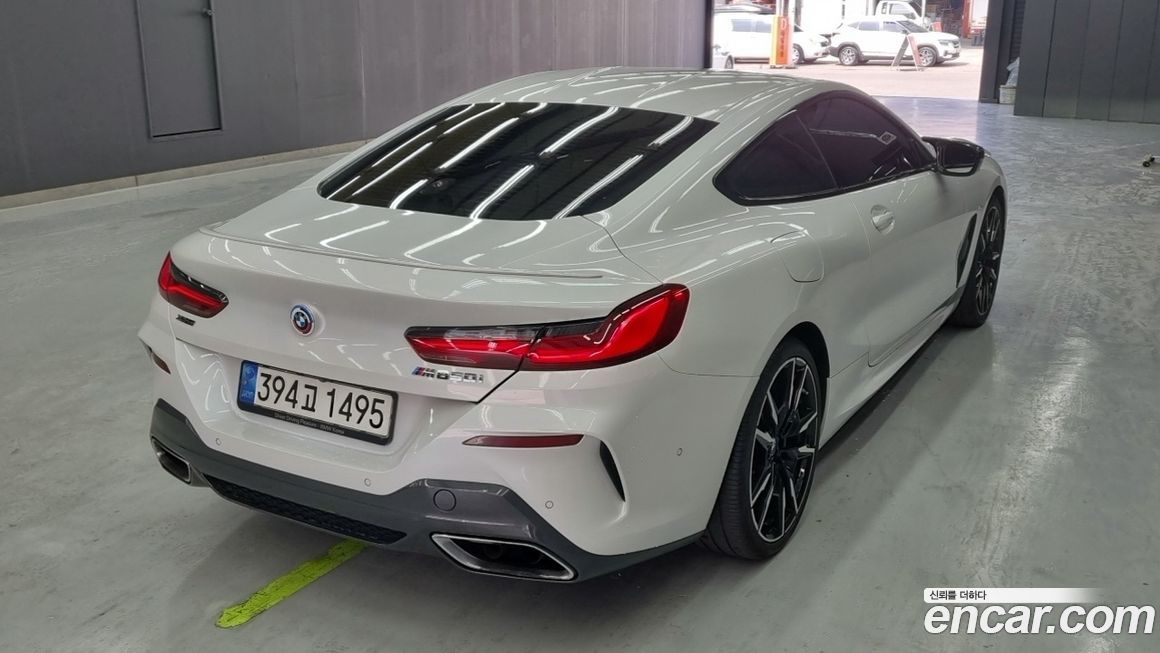 BMW 8-Series 2023