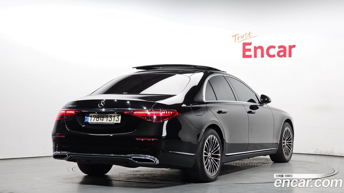 Mercedes-Benz S-Class 2022