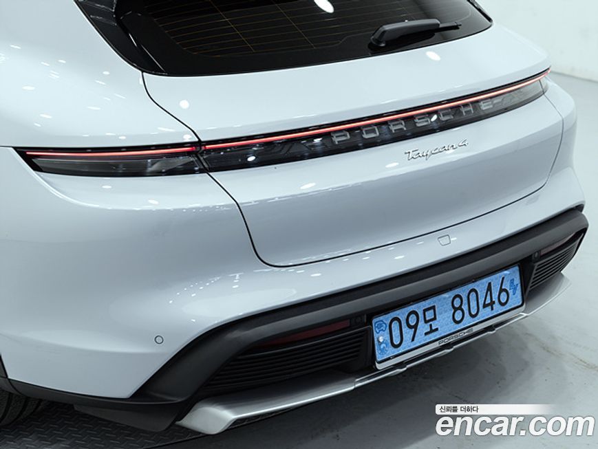 Porsche Taycan 2024