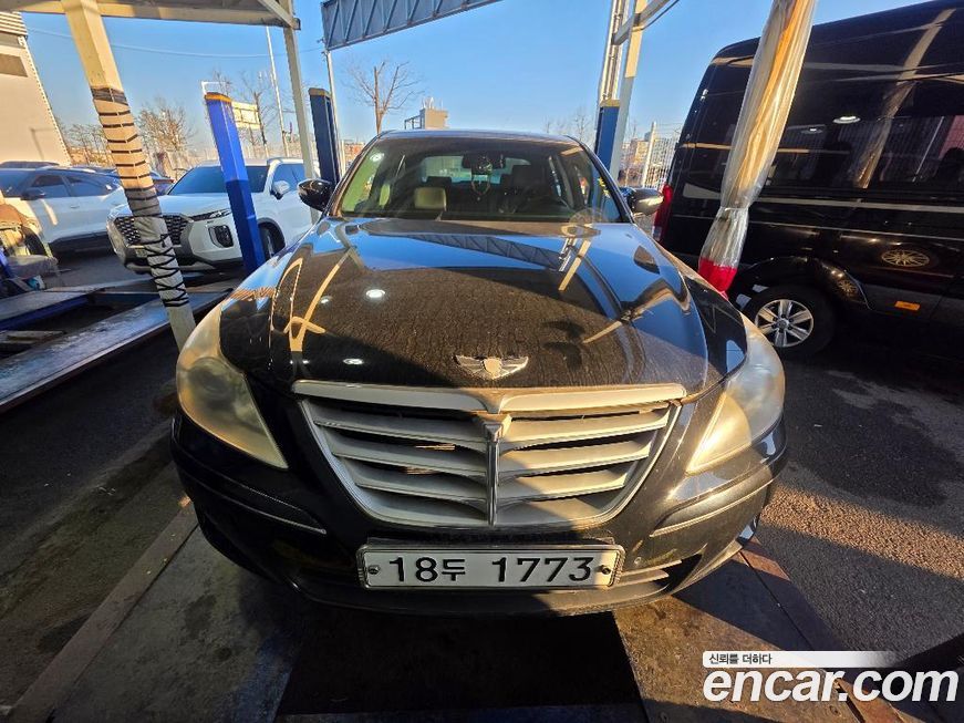 Hyundai Genesis 2010