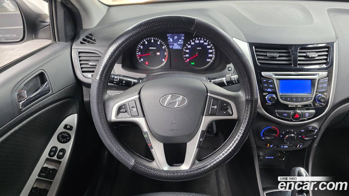 Hyundai Accent 2011