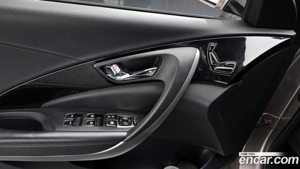 Hyundai Grandeur 2012