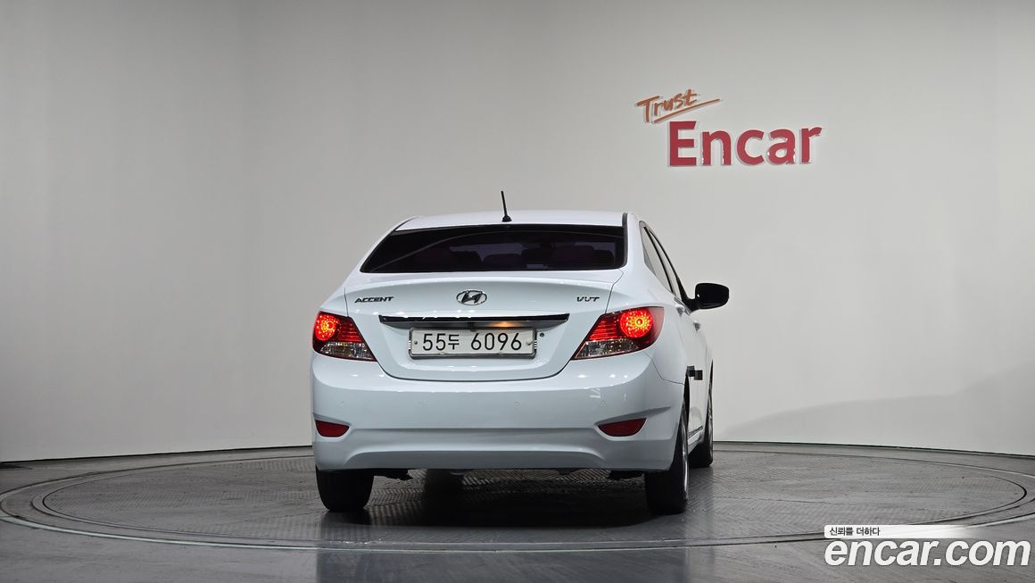 Hyundai Accent 2011