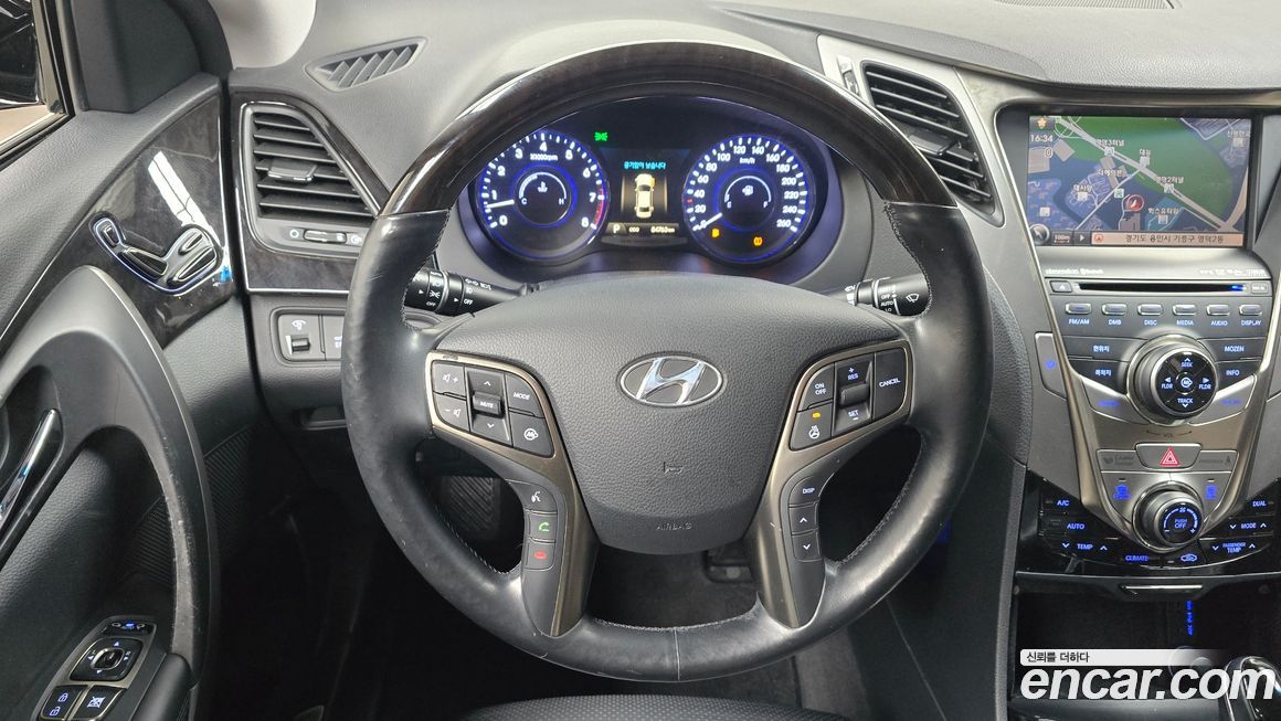 Hyundai Grandeur 2011