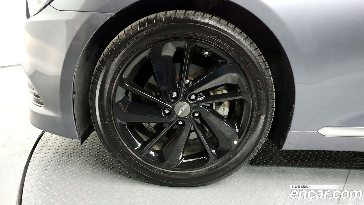 Hyundai Genesis 2016