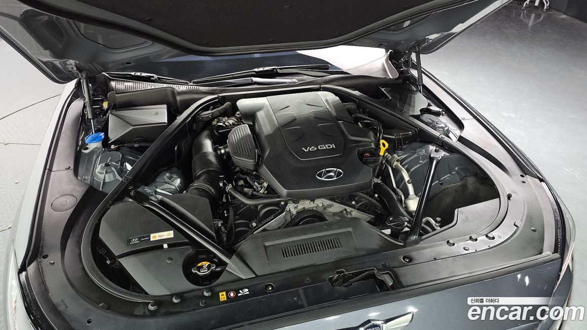 Hyundai Genesis 2016