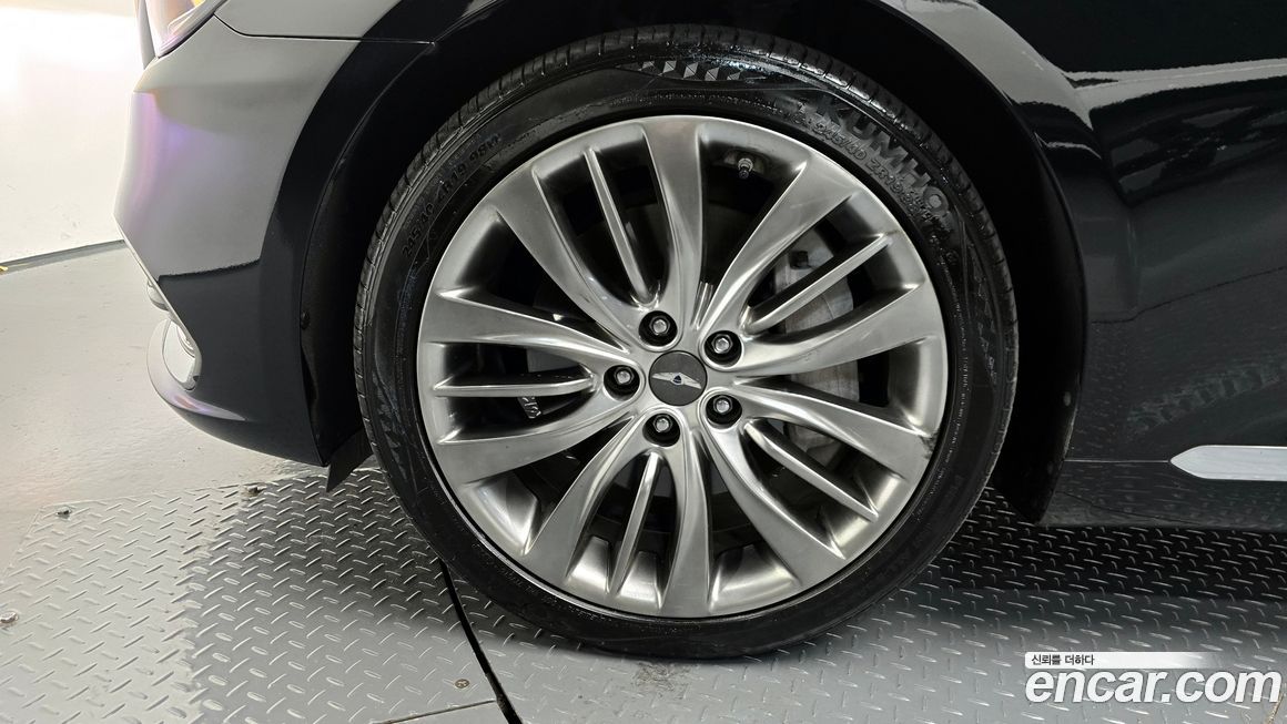 Hyundai Genesis 2014