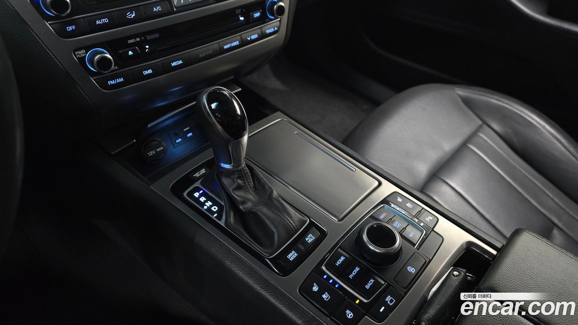 Hyundai Genesis 2014