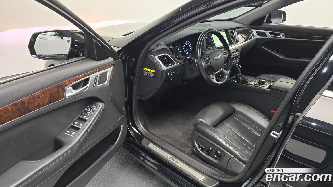 Hyundai Genesis 2014