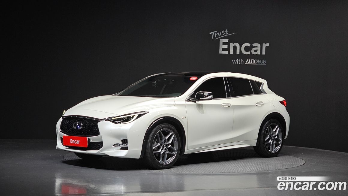 Infiniti Q30 2017